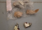 Sprzęt elektroniczny – pakiet zawierający 51 poz. asort. (wg oddzielnego wykazu), w tym m.in.: przełączniki warstwowe, przełączniki klawiszowe itp. 